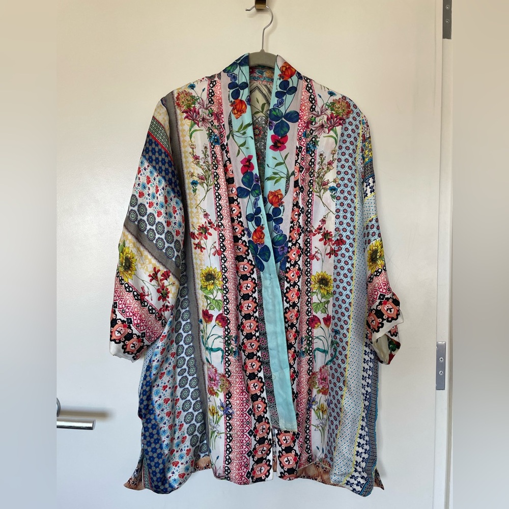 JOHNNY WAS Claret Reversible Silk Kimono with POCKETS! Silk! - Picture 3 of 17